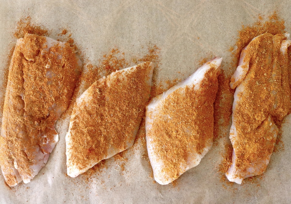 4 fillet ye red snapper ine spice rub pamusoro.